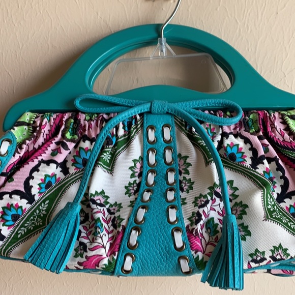 Isabella Fiore Swiss Miss Wood Handle Frame bag - Picture 14 of 16